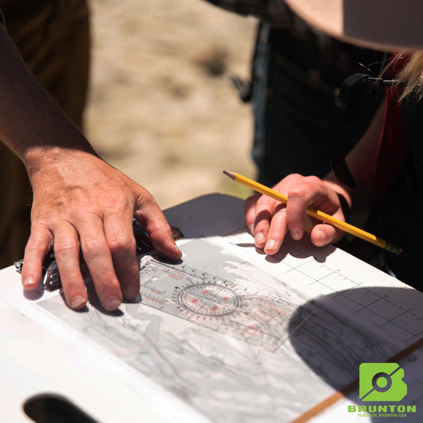 BRUNTON Map Multi-Tool Scale Card