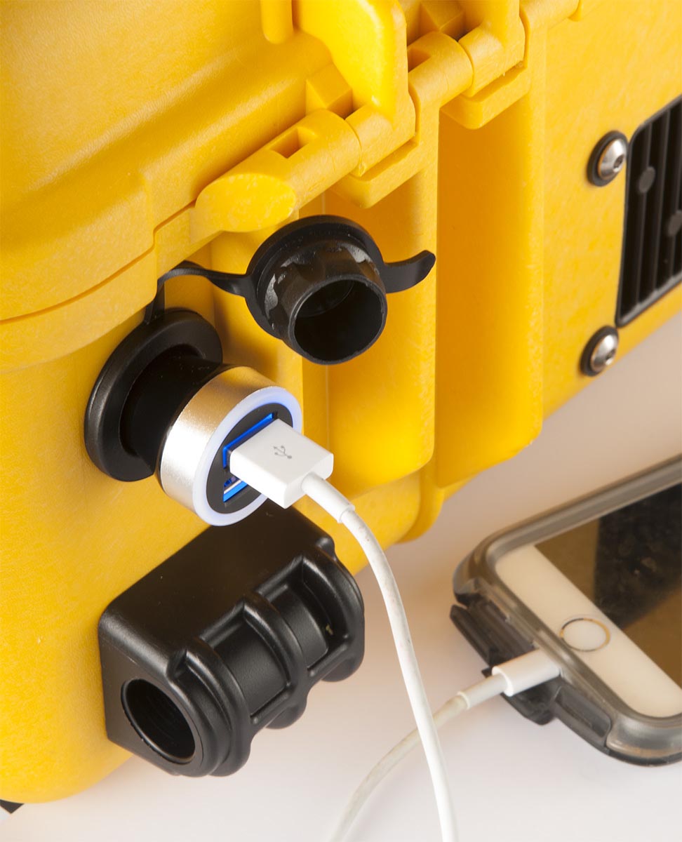 PELICAN 9460 Remote Area Lighting System (Yellow) - Deakin Industries